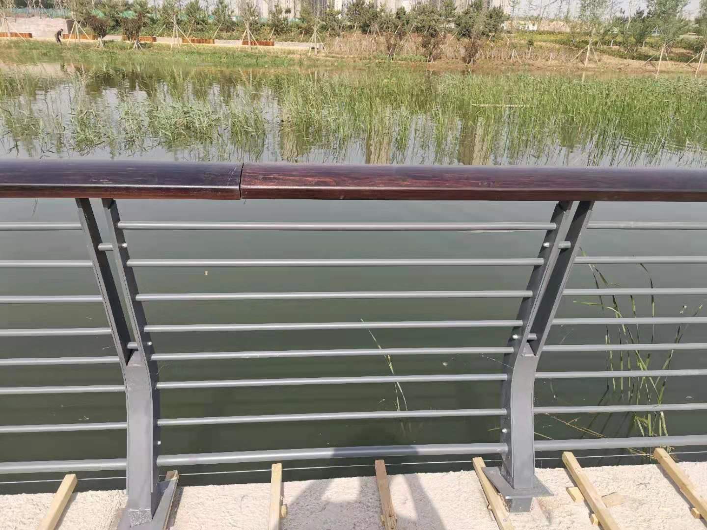 平顶山市桥梁防撞护栏铝合金护栏 - 厂家